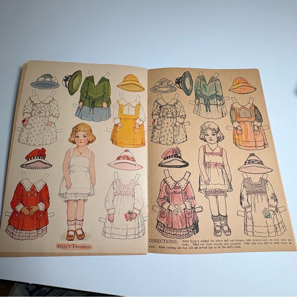 SAALFIELD DOLLIES TO PAINT CUT OUT & DRESS DOLL BOOK UNCUT - Picture 5 of 10